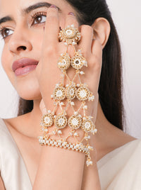 Darsana Ethnic Mehndi Haathphool handcrafted with intricate mirror work, faux pearls, brass detailing, and a gold tone finish, perfect for mehndi ceremonies, haldi celebrations, weddings, and festive occasions.