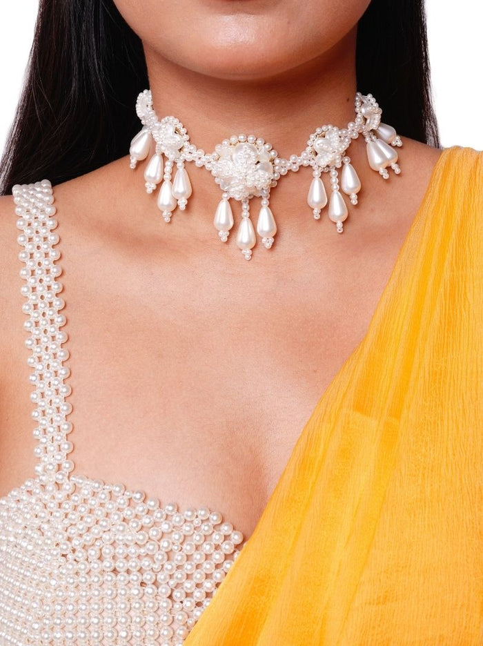 Inaya Choker