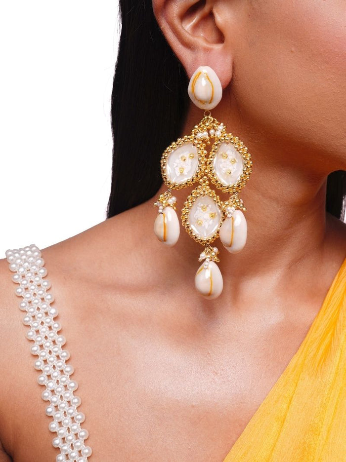 Kaneez Earrings
