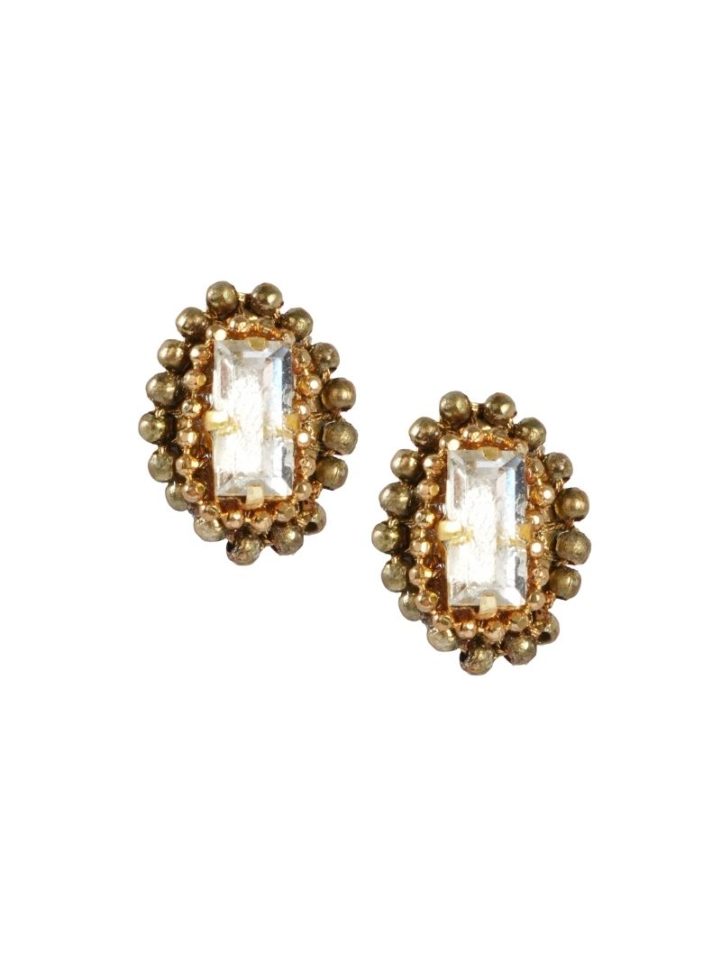 Dharmi Studs