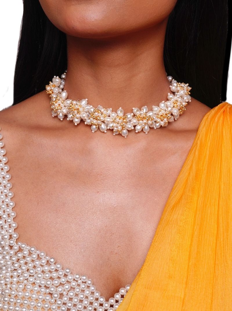 Kavya Choker