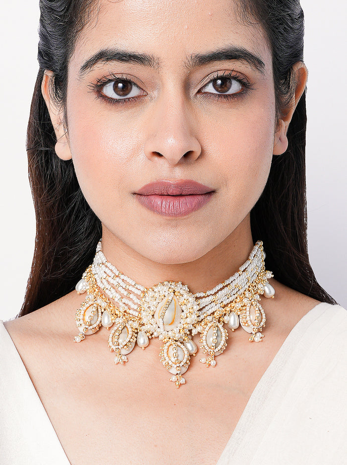 Madhubala Traditional Shell Choker
