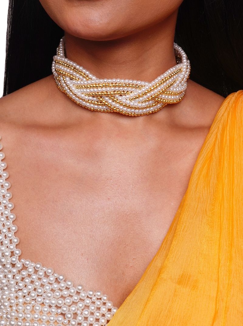 Manvi Choker