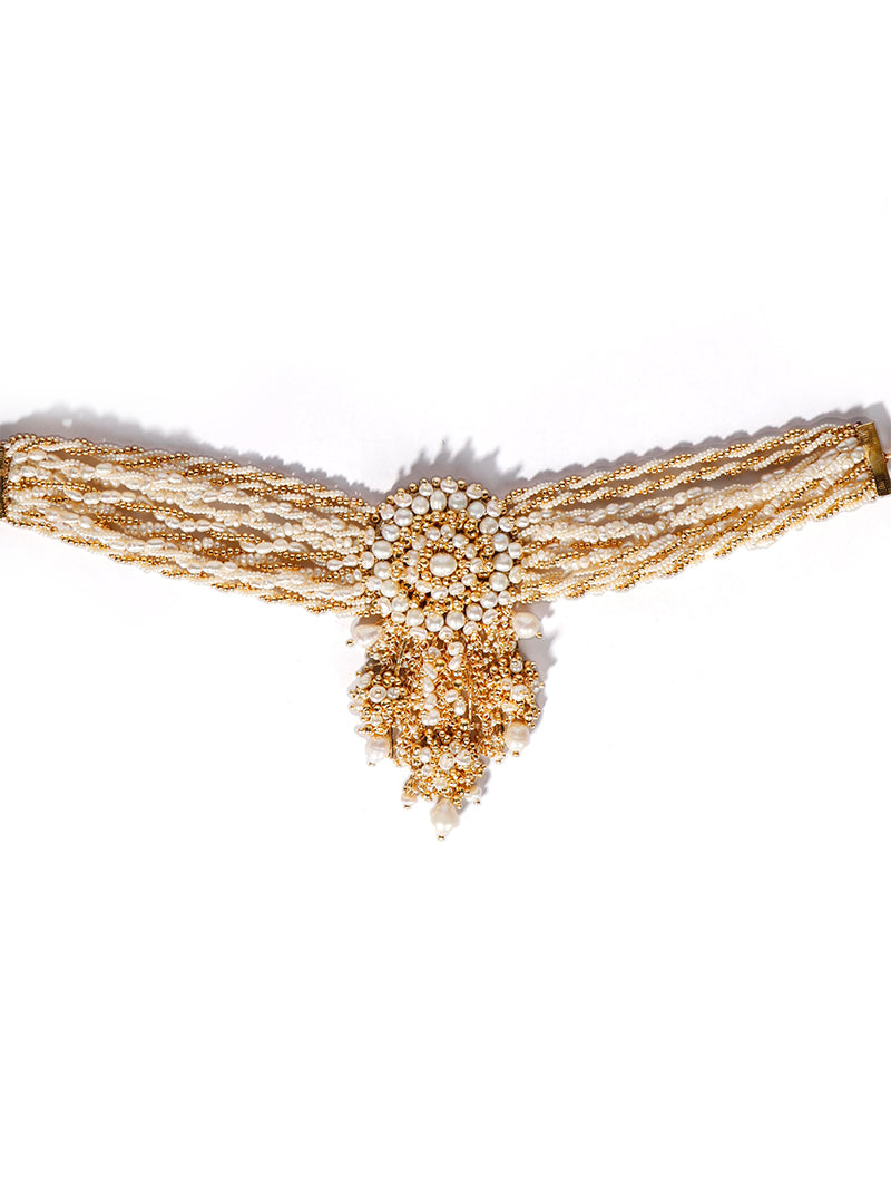 Manyata Choker