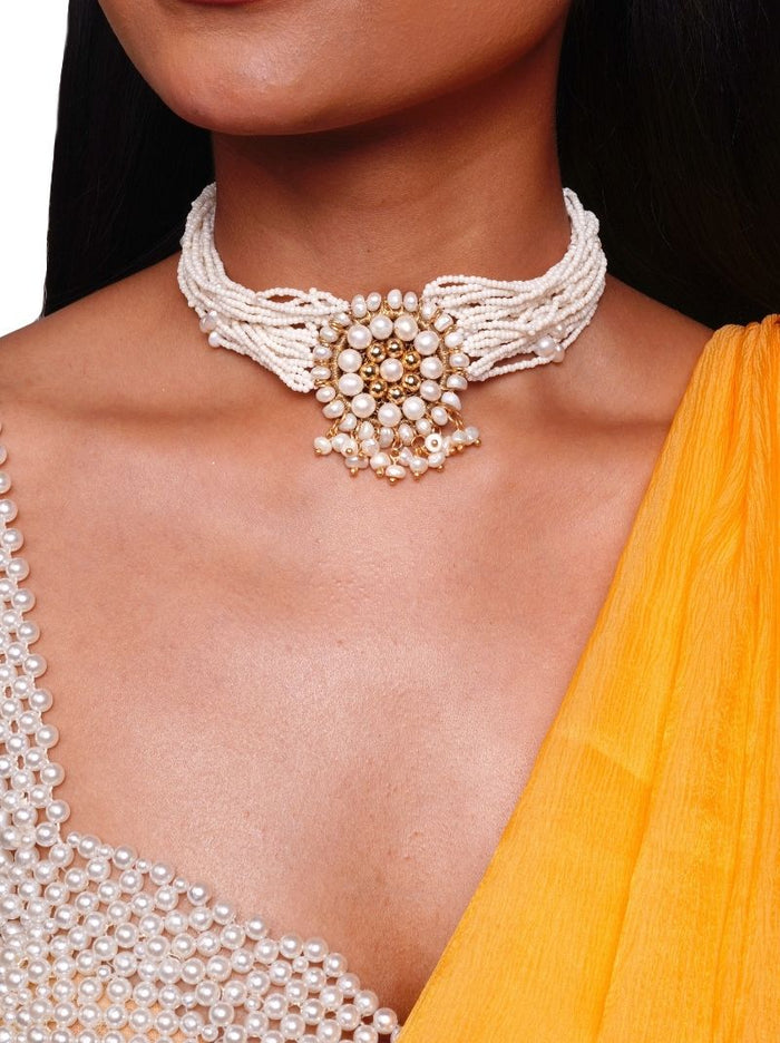 Navya Choker