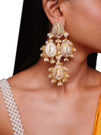 Himanshi Mansinghani