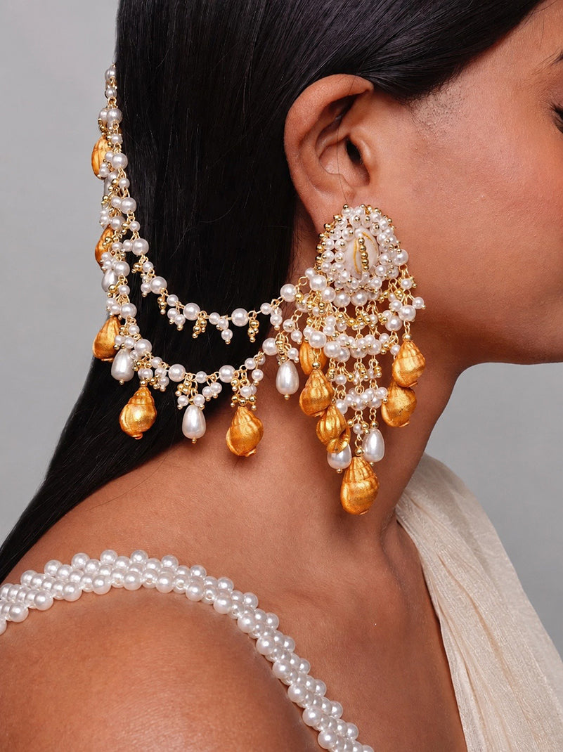Sargun Gold Shell Earrings