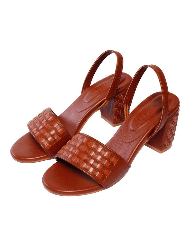 Selah Heels
