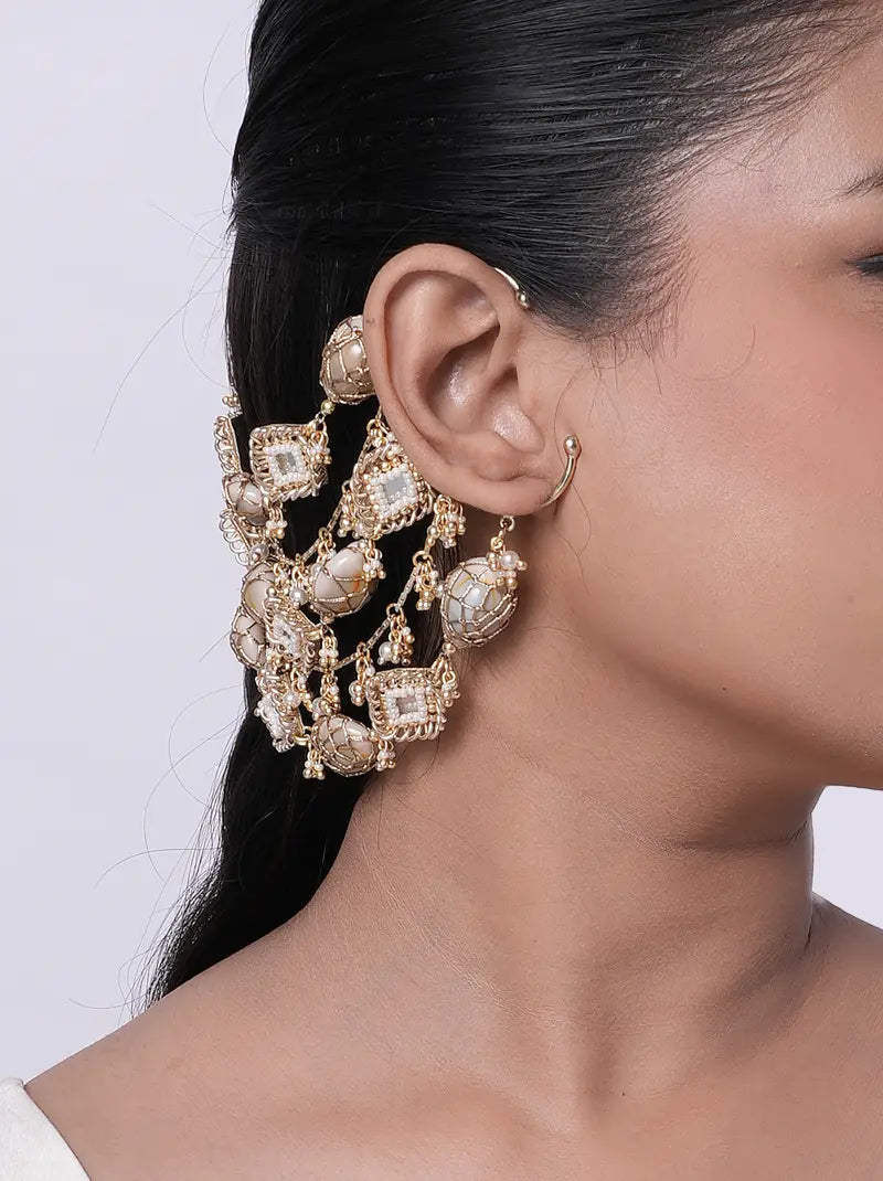 Binti Earchain