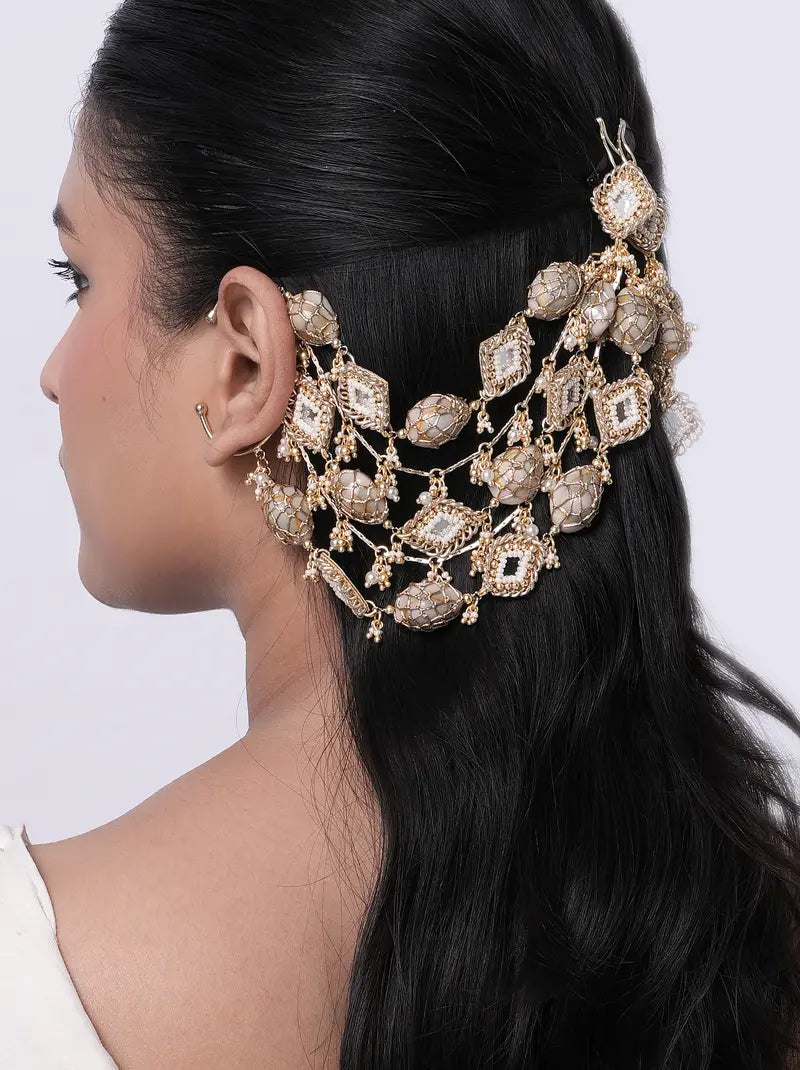 Binti Earchain