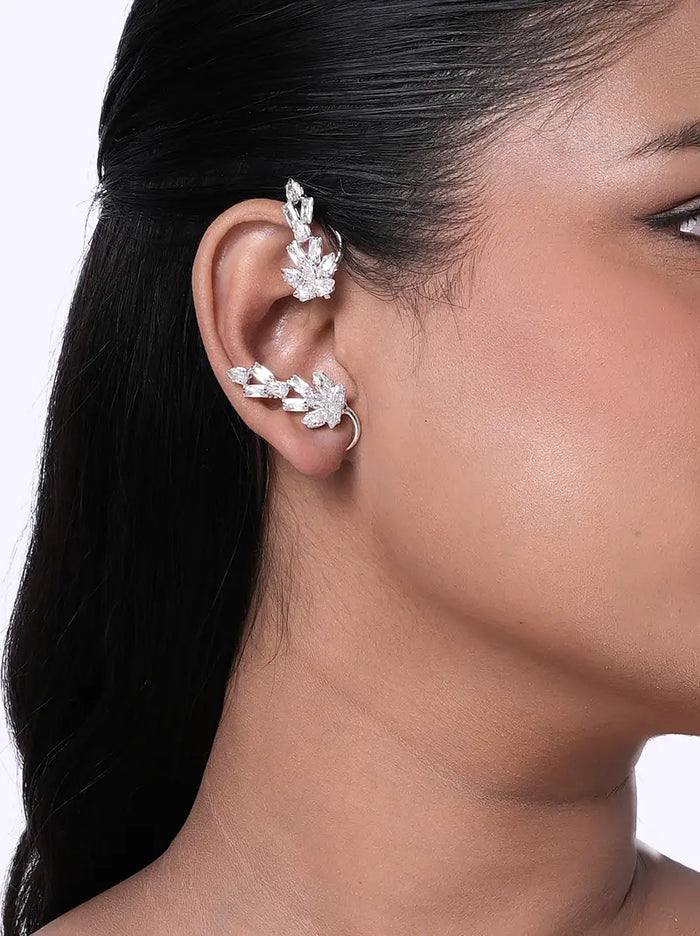 Claire Earcuff
