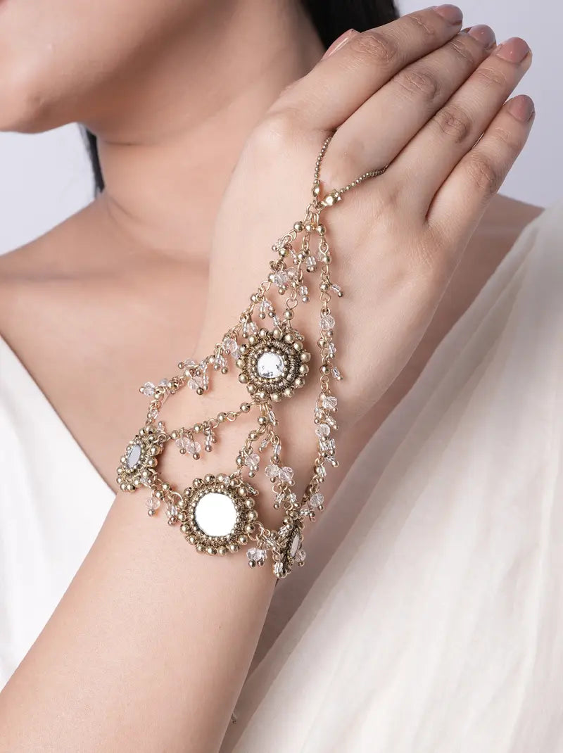 Navya Hathphool