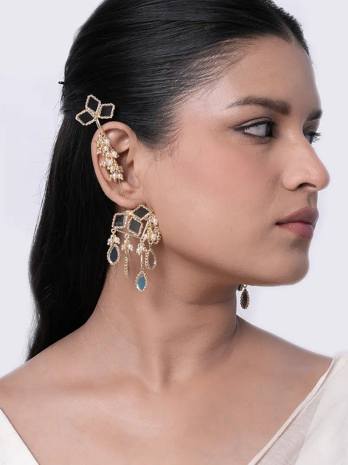 Pari Earrings