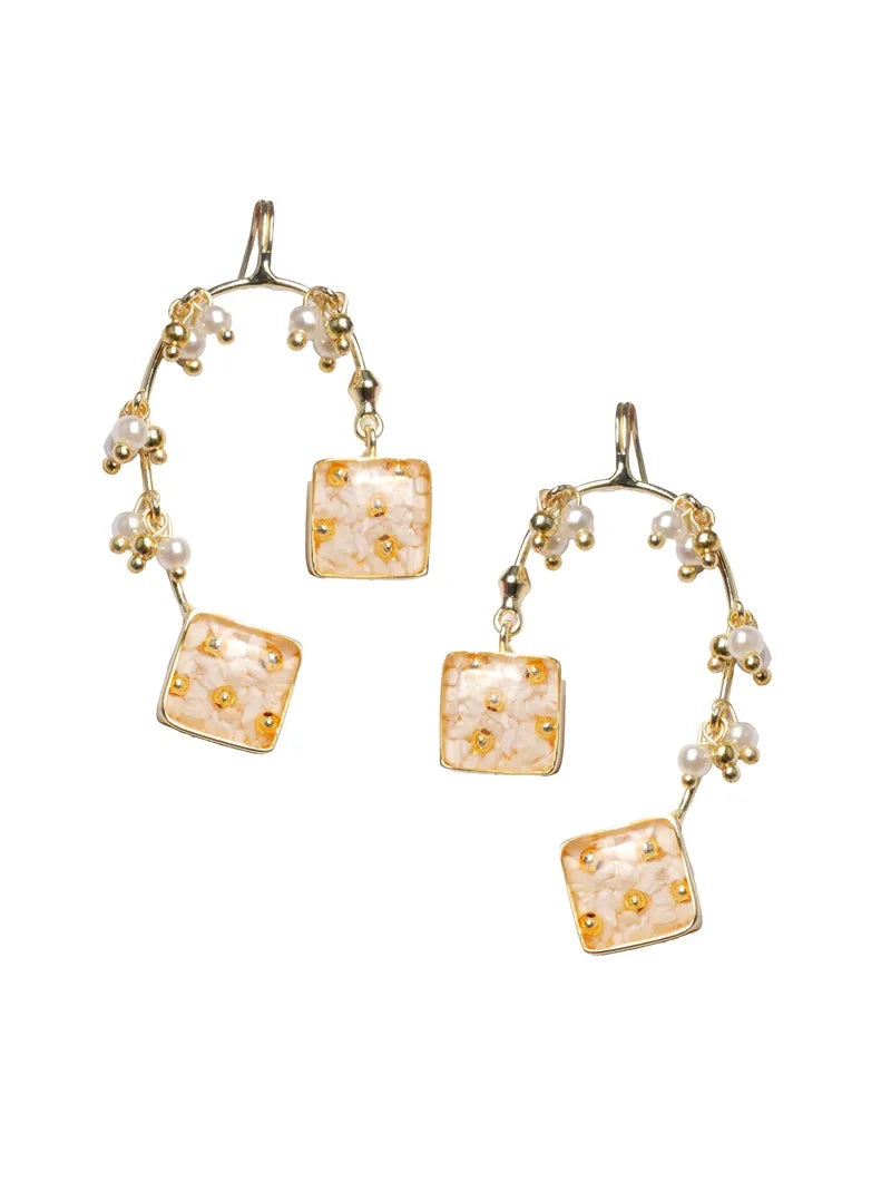 Zerina Earcuff